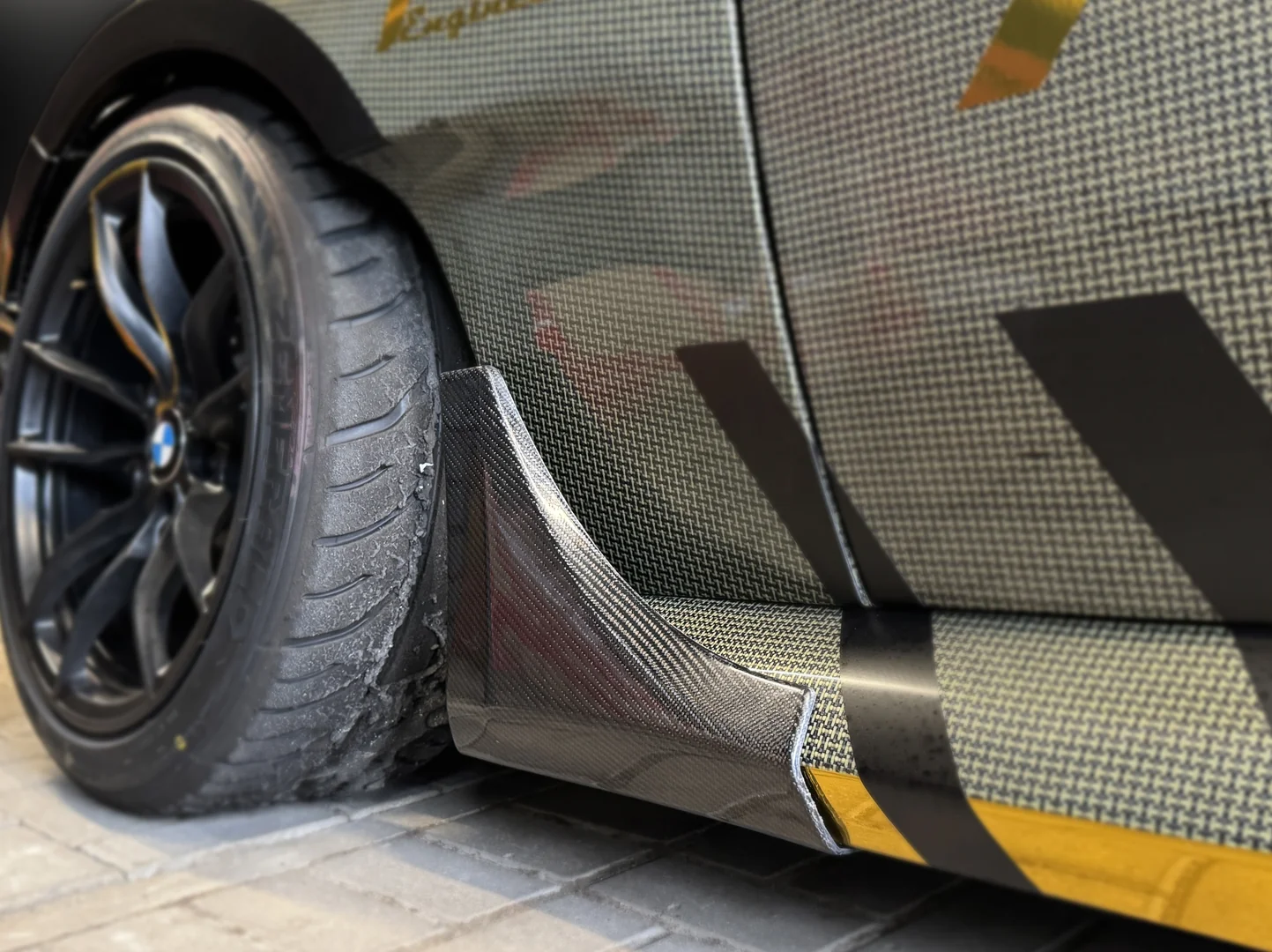 Front Left sideskirt sill plate , G87 M2 thumbnail 5